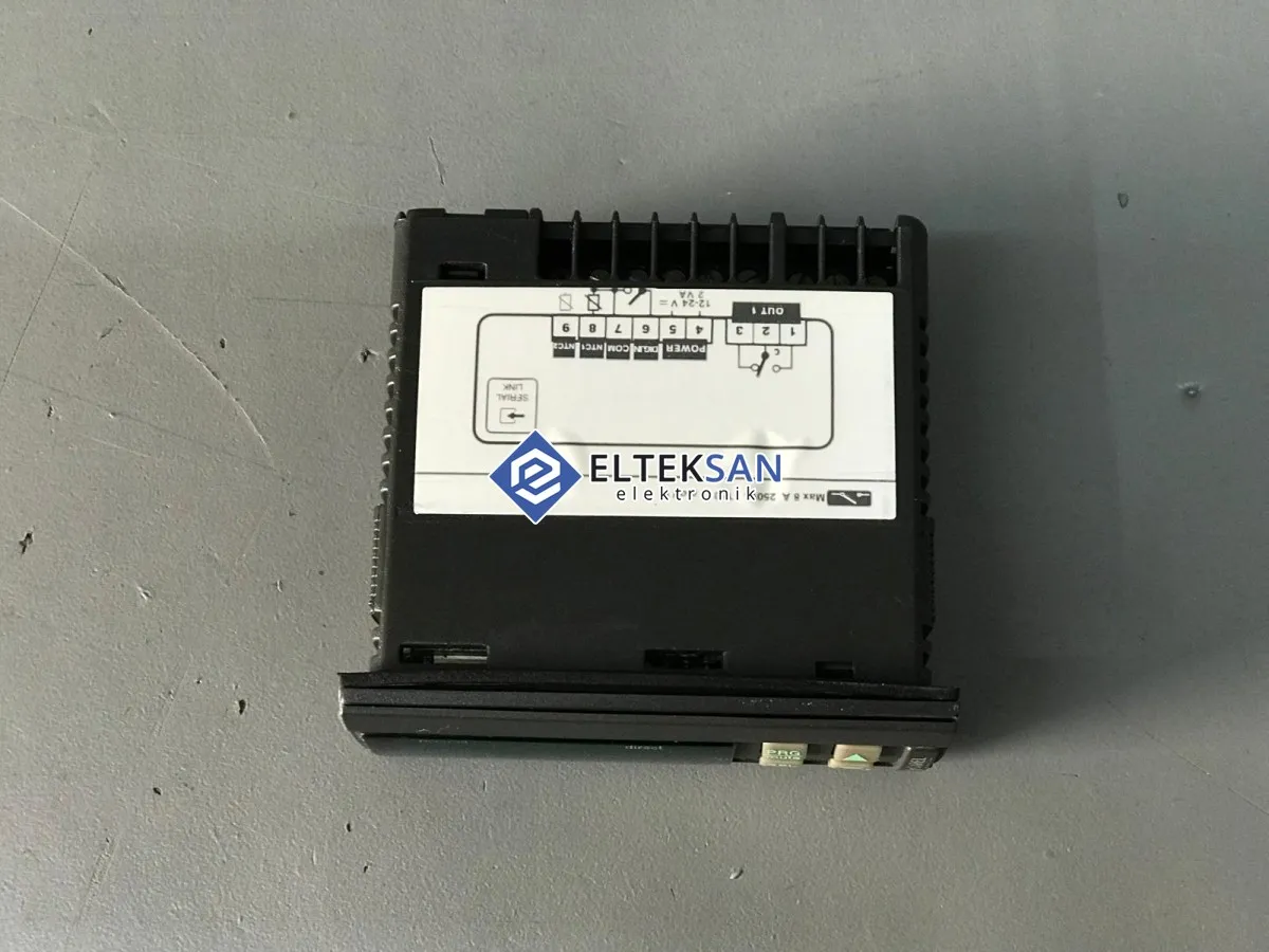 Elteksan - CAREL IR32V0E000 Temperature Controller Repair